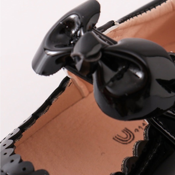 Little girl toddler Abby & Evie Black Patent Mary Jane Shoes, US Sizes 7-13 - Picture 2 of 8